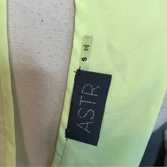 Astr the label neon yellow tank size small - Picture 4 of 4